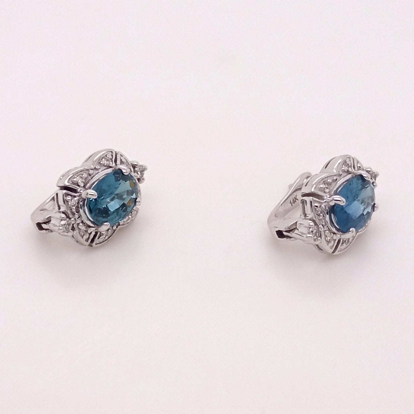 14K GOLD OVAL BLUE SAPPHIRE EARRING