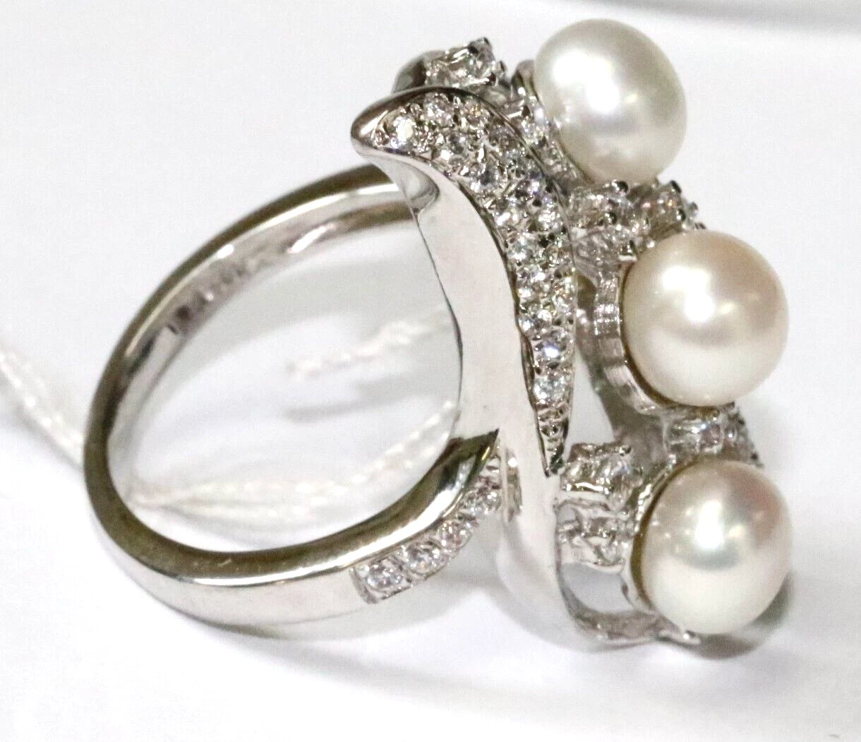 Perfect Pearl - White Topaz Ring