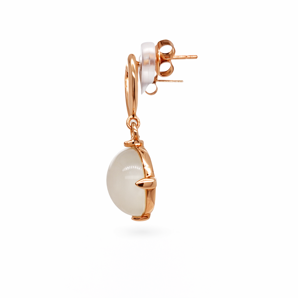 Attractive Moonstone Earring