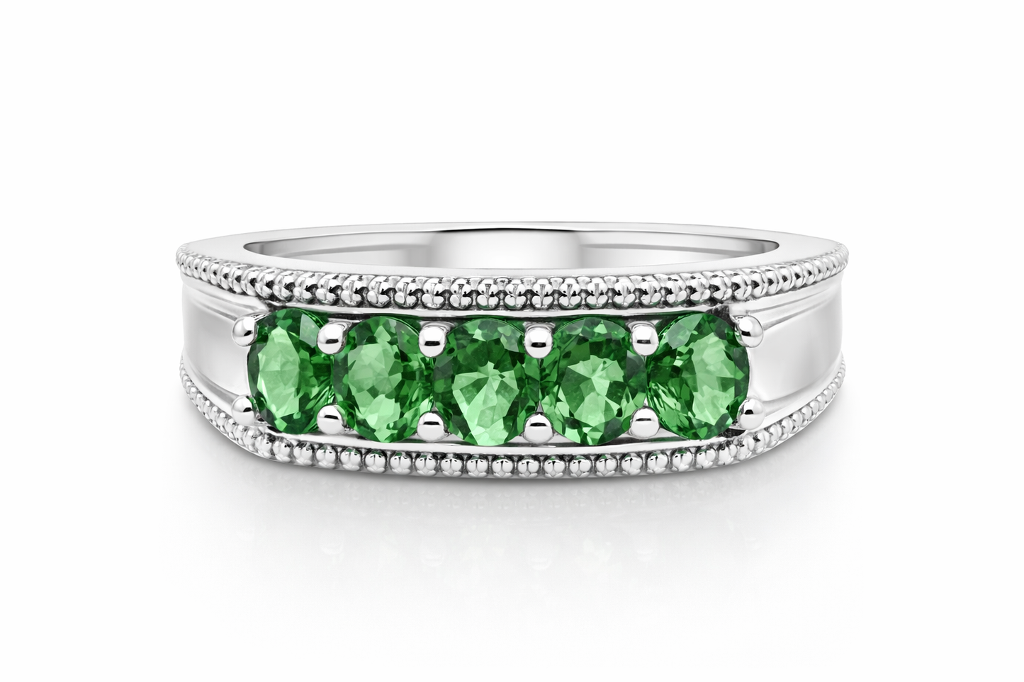 Attractive Tsavorite Silver Ring