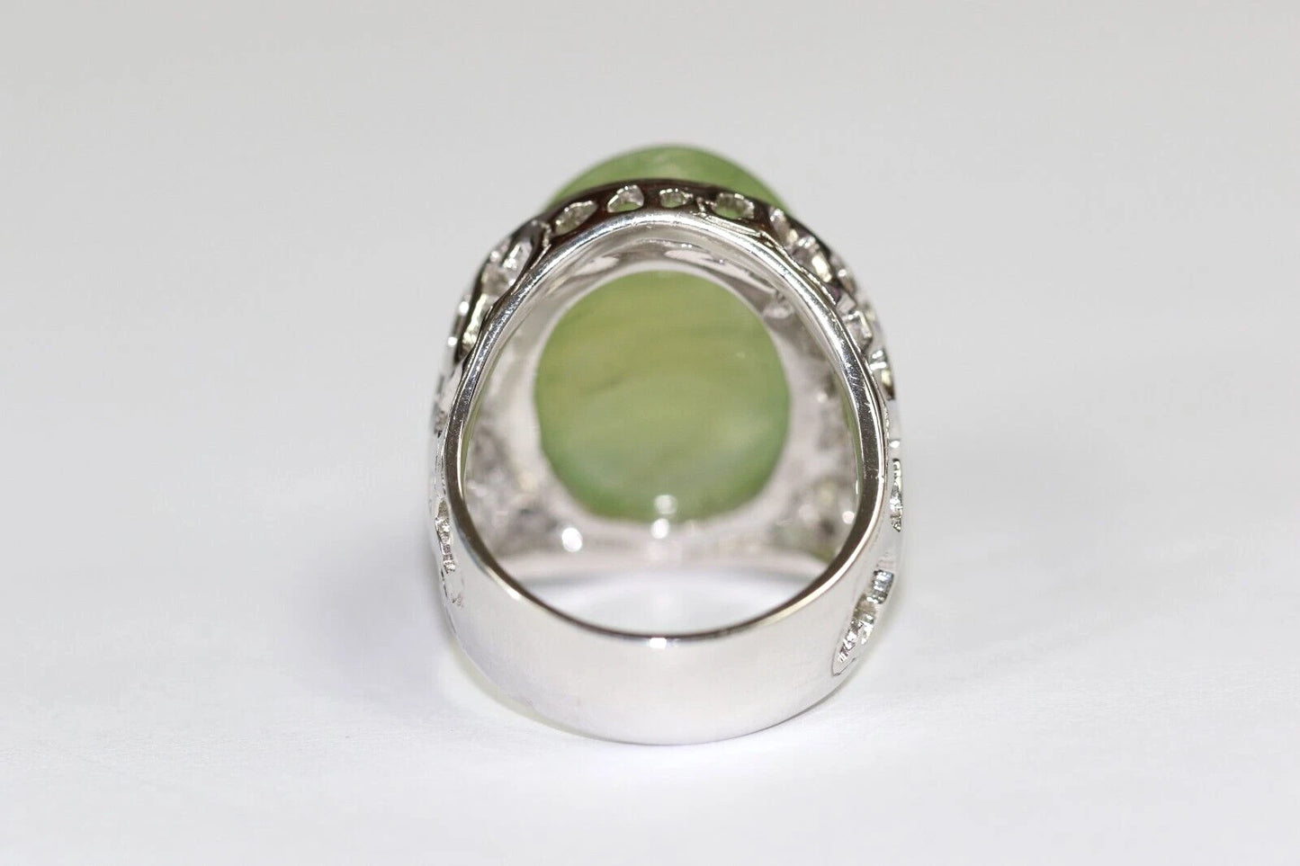 luxurious Prehnite Oval Cab Shape Ring