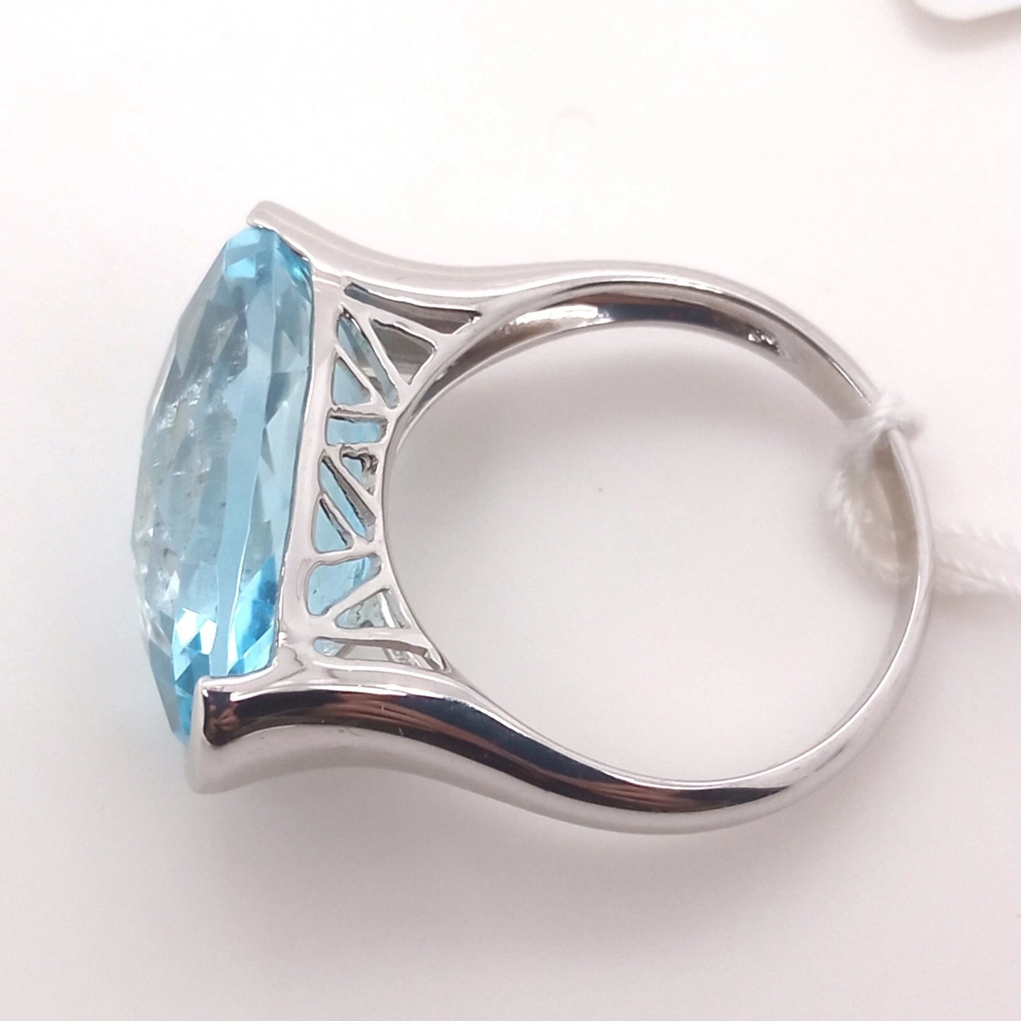 925 Sky Blue Topaz Ring