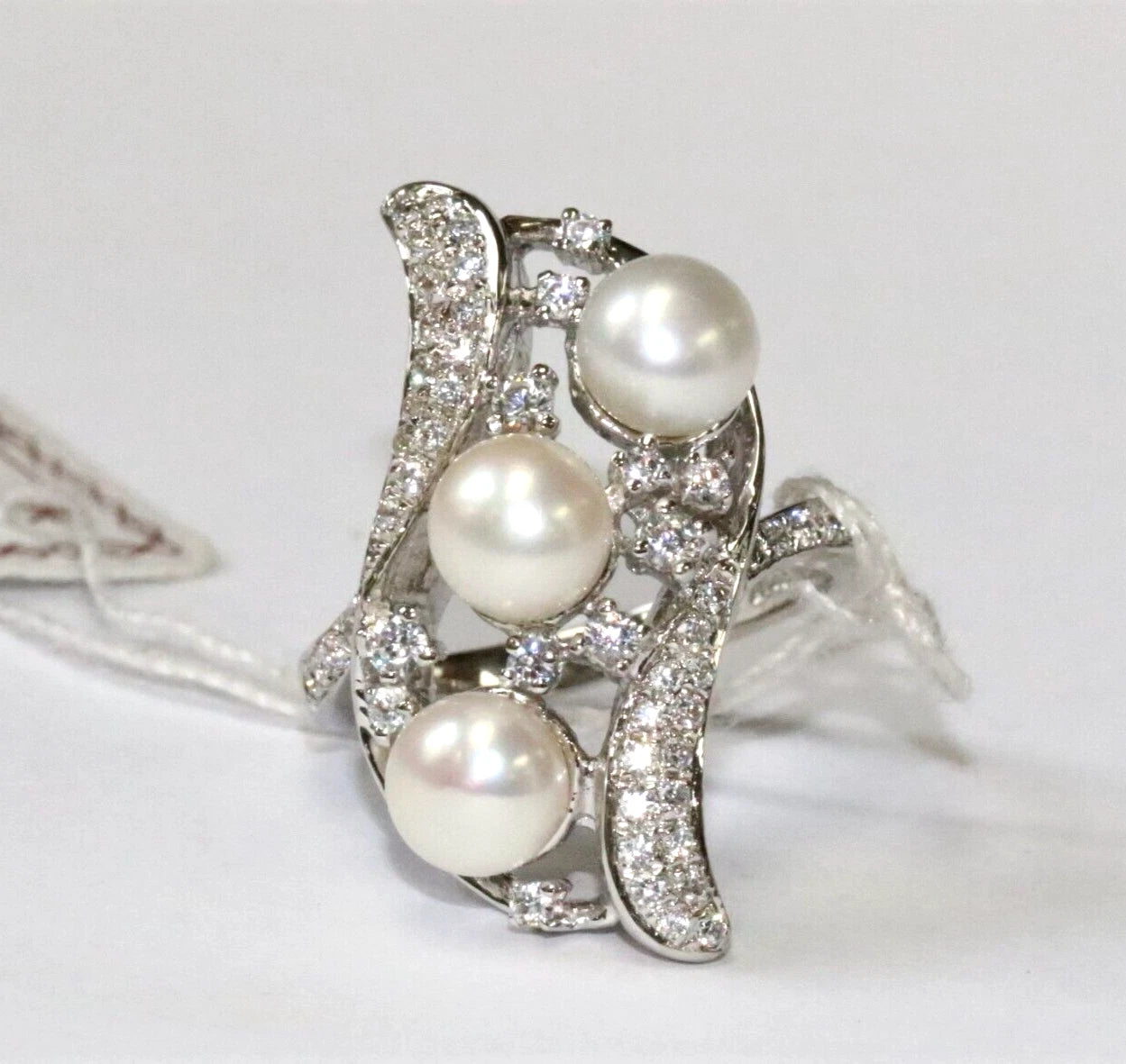Perfect Pearl - White Topaz Ring