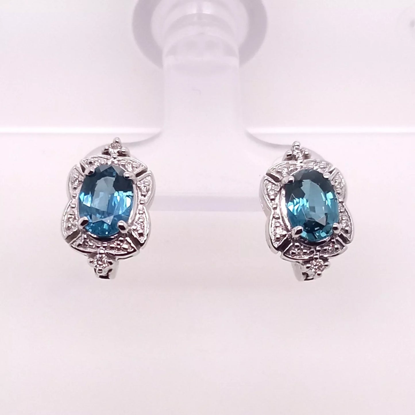 14K GOLD OVAL BLUE SAPPHIRE EARRING