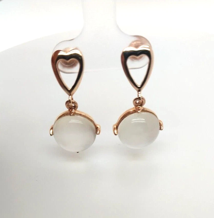 Attractive Moonstone Earring