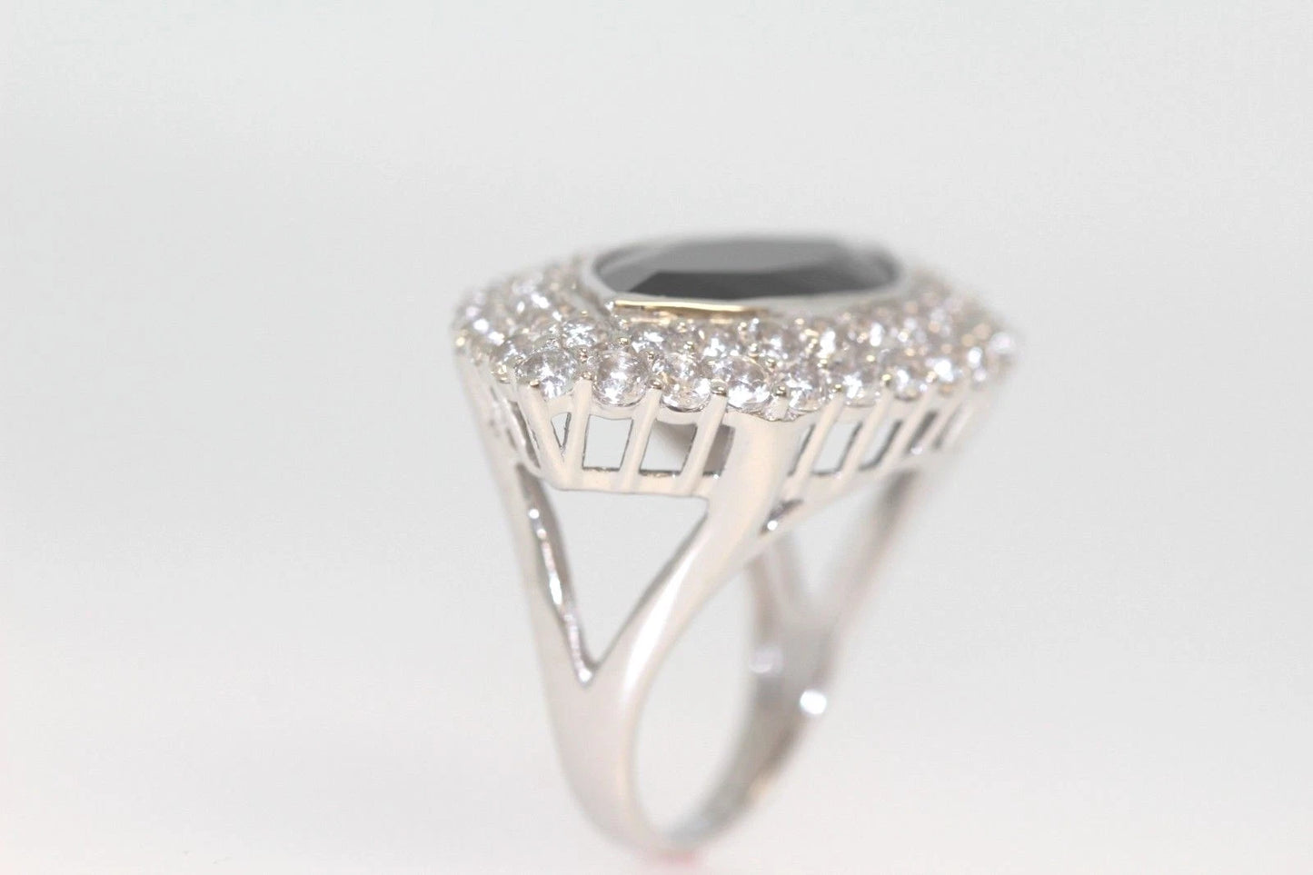 925 Black Spinel & White Topaz Ring -14DOT55 cts