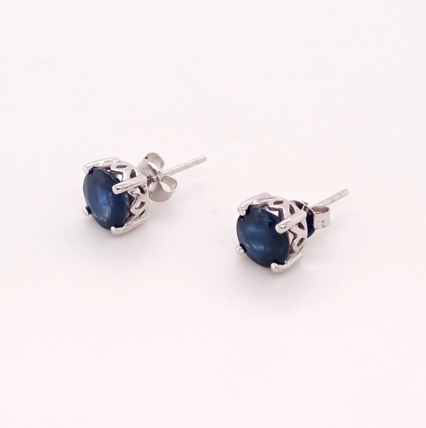 FABULOUS 14K SAPPHIRE ROUND STUD EARRING 7MM, 2DOT7 CTS