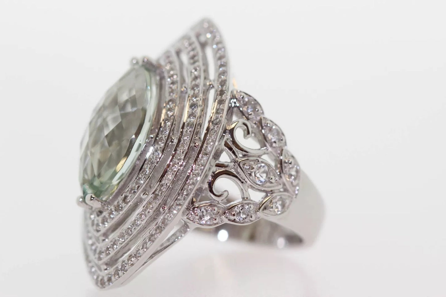 .925 Sterling Silver / Green Amethyst / White Topaz Ring .