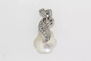 Pendant-925 MOP w - White Topaz Pendant -3DOT15 cts